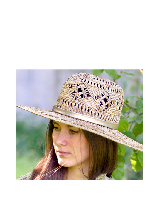 FEDORA FERNANDE